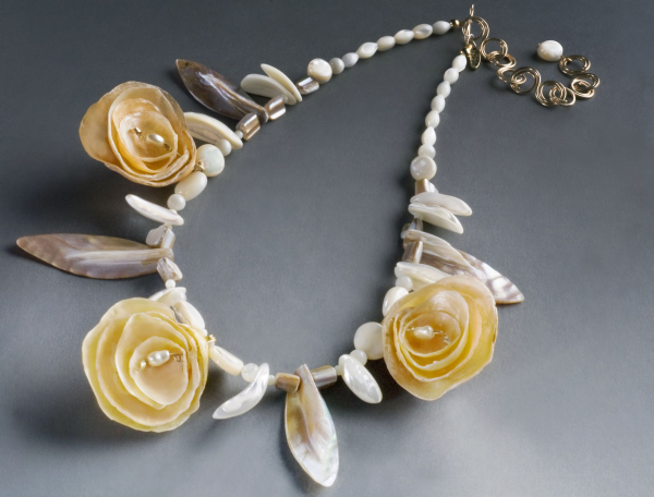 custom handmade shell necklace resized 600